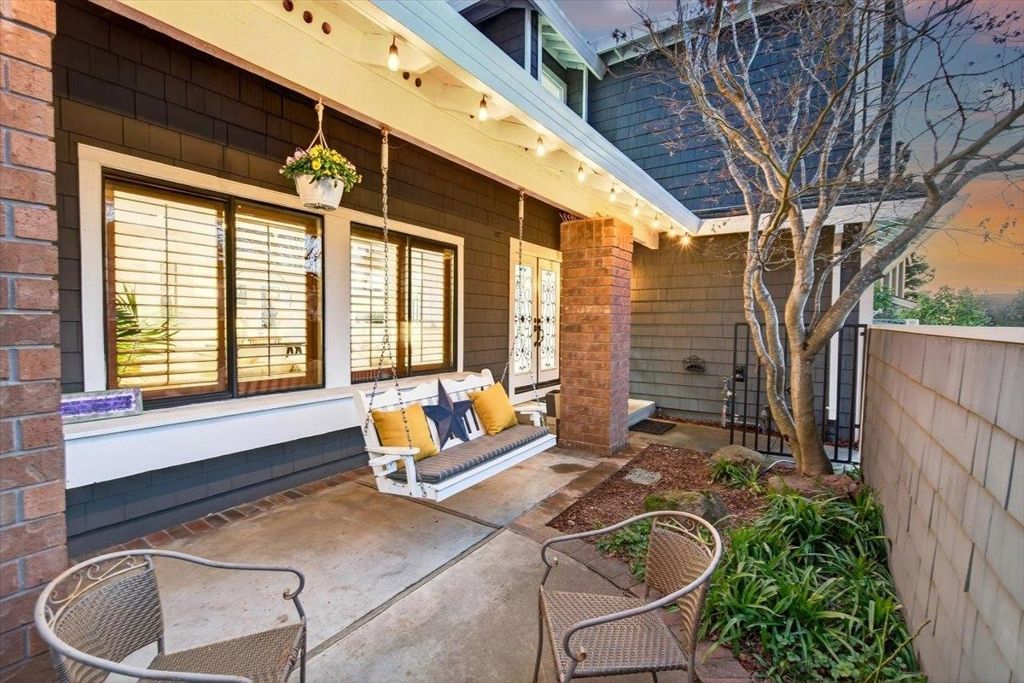 Photo of 4308 View Crest Ct Ct, Oakland, CA 94619 (MLS # 41121060)