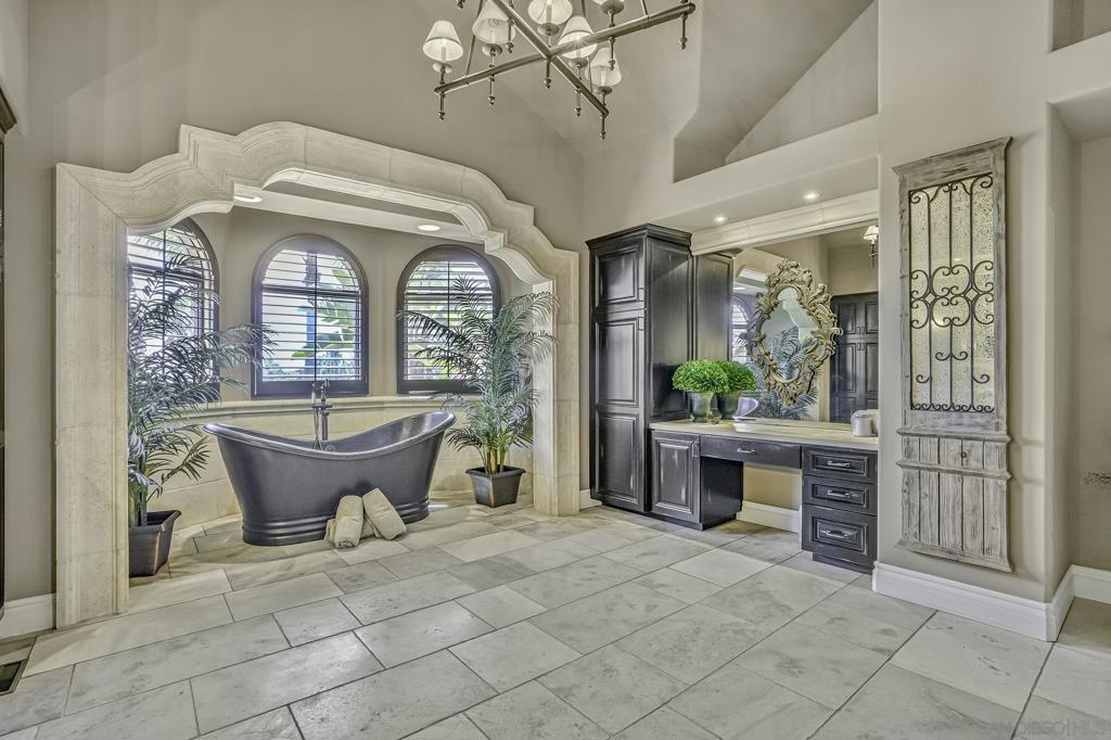 Rancho Santa Fe - Residential