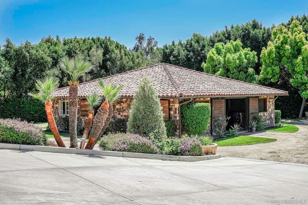 Photo of 5305 La Crescenta, Rancho Santa Fe, CA 92067 (MLS # 250042105SD)