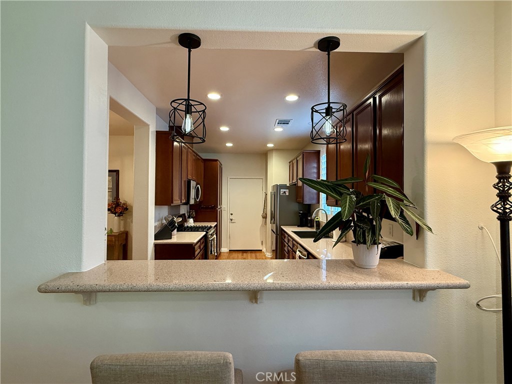 Four Seasons - Residential