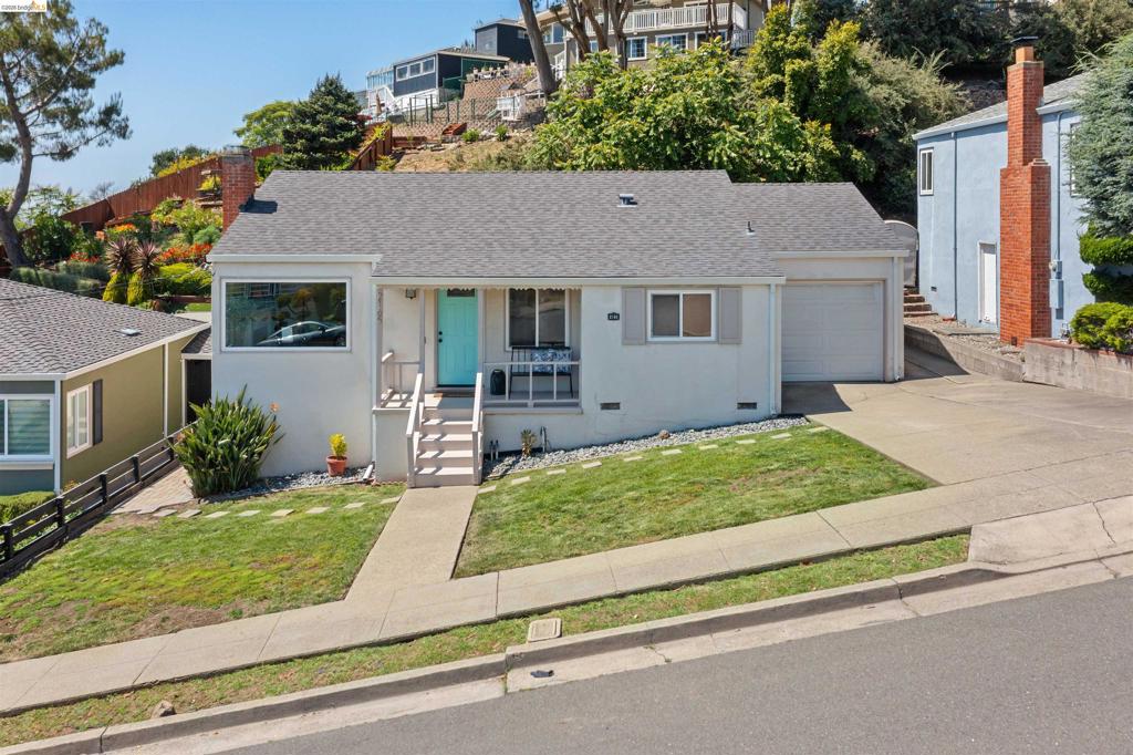 2165 Strang Ave