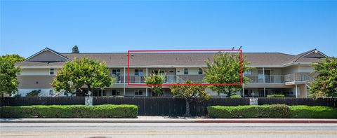 Photo of 22911 Maple Avenue #B, Torrance, CA 90505 (MLS # SB26112385)