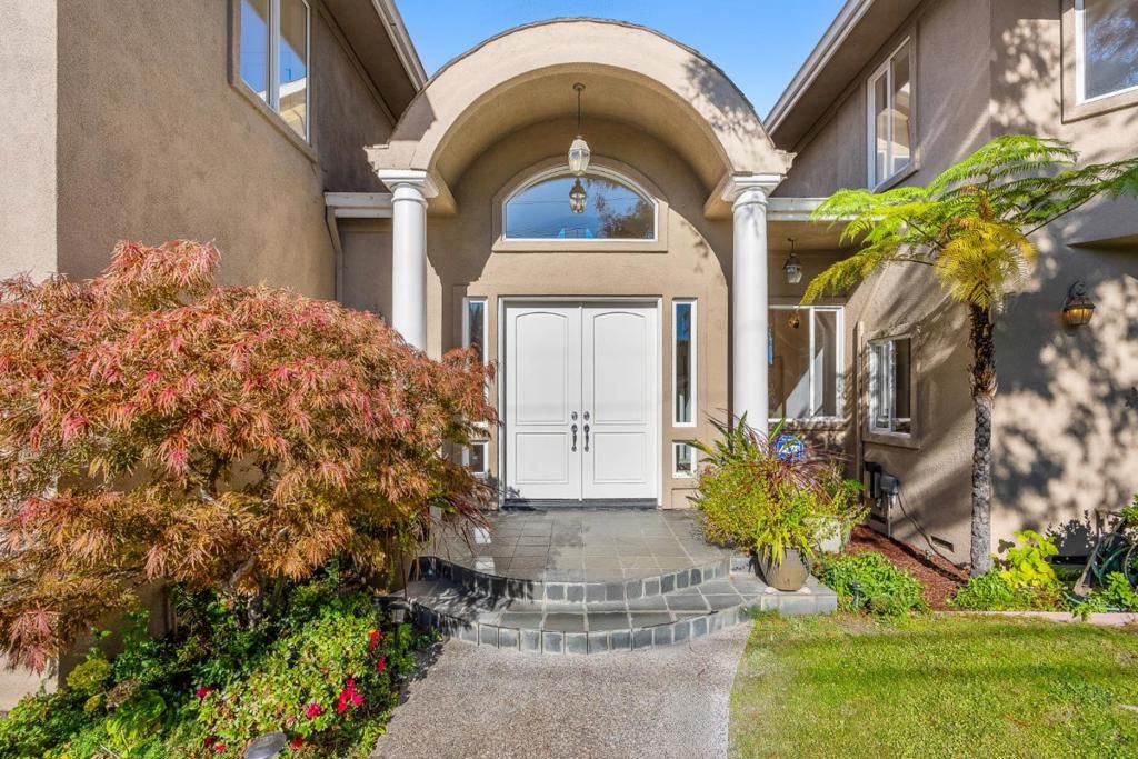 Photo of 325 E Oakwood Boulevard, Redwood City, CA 94061 (MLS # ML82004492)