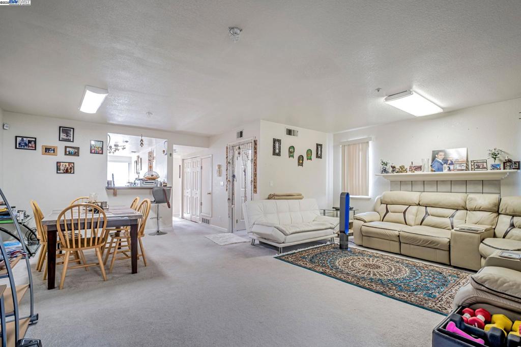 DIAMOND CROSSING - Residential