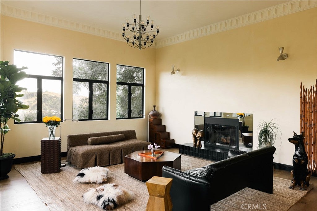 3761 Glenalbyn