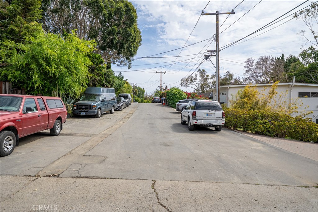 615 Griffith Way