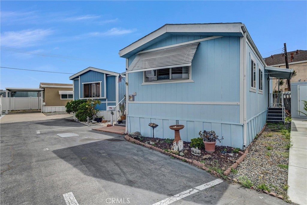 1973 Newport Blvd 3