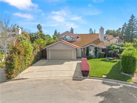 Photo of 1631 E Deyoung Dr, Fresno, CA 93720 (MLS # FR26061608)
