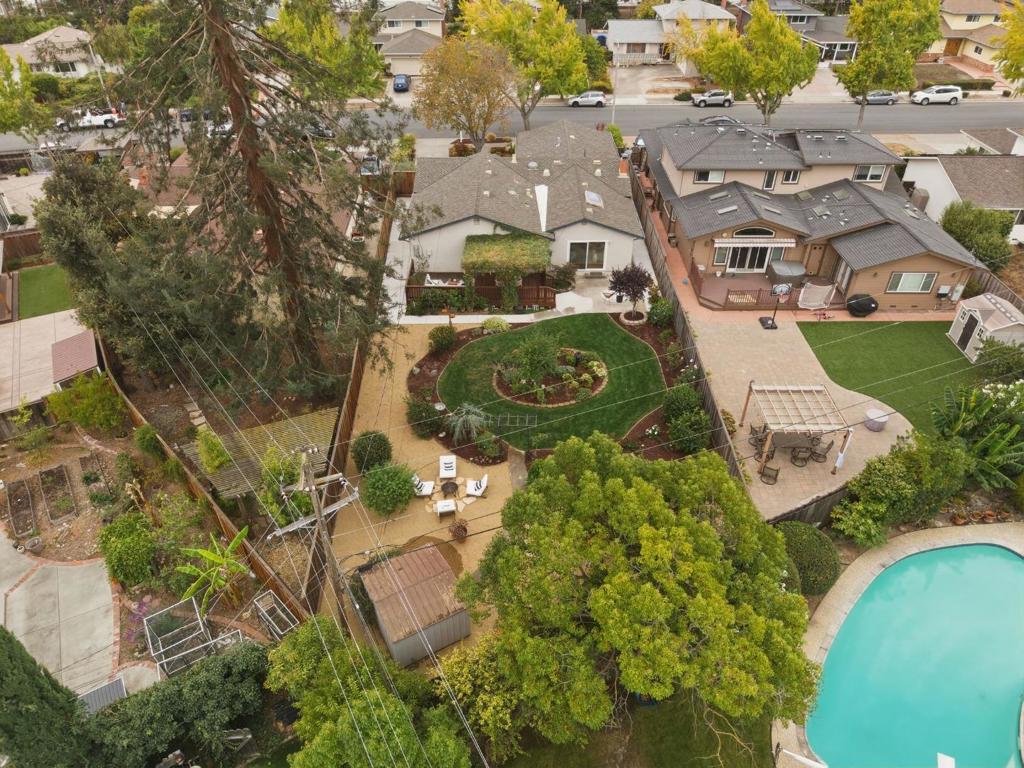 831 Shetland Place
