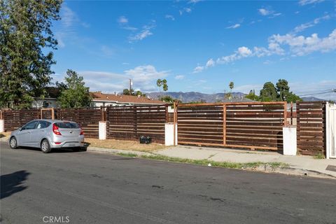 5642 Riverton North Hollywood CA 91601