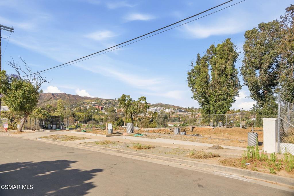 558 Erskine Drive