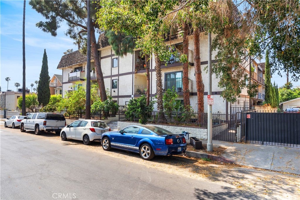 1559 Winona Blvd D3, Los Angeles CA 90027