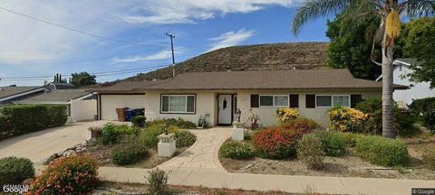 Photo of 22 Van Dyke Street, Thousand Oaks, CA 91360 (MLS # 225005816)