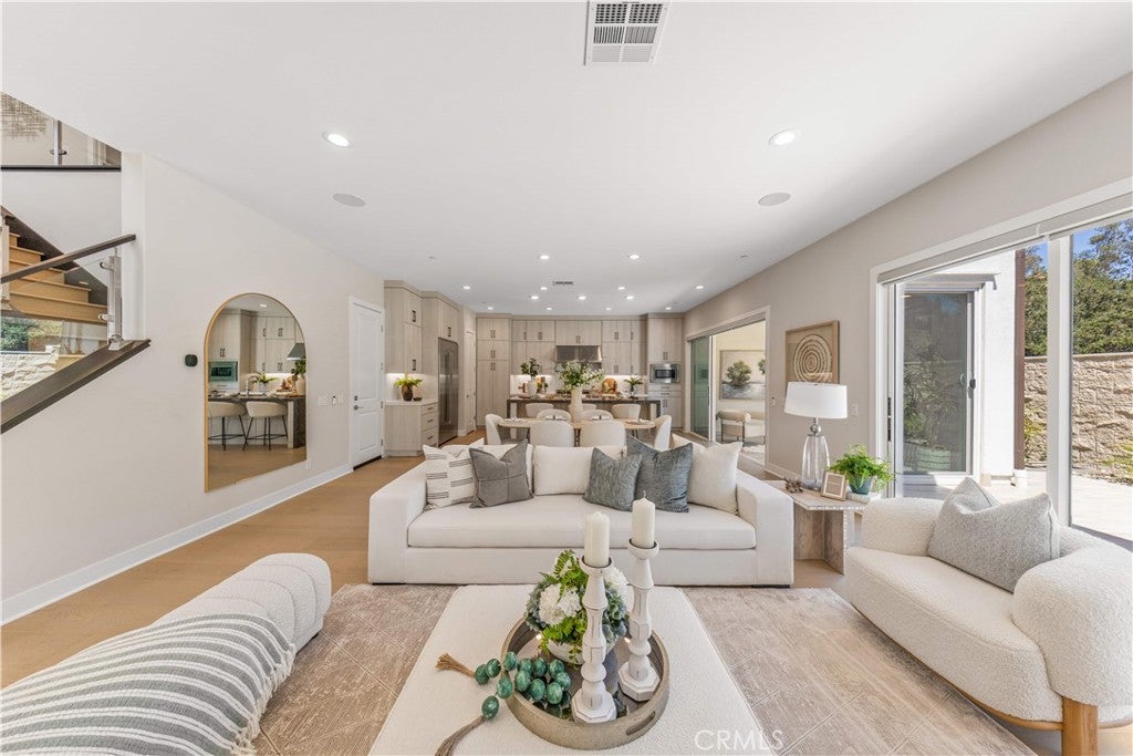 400 Riverbend
