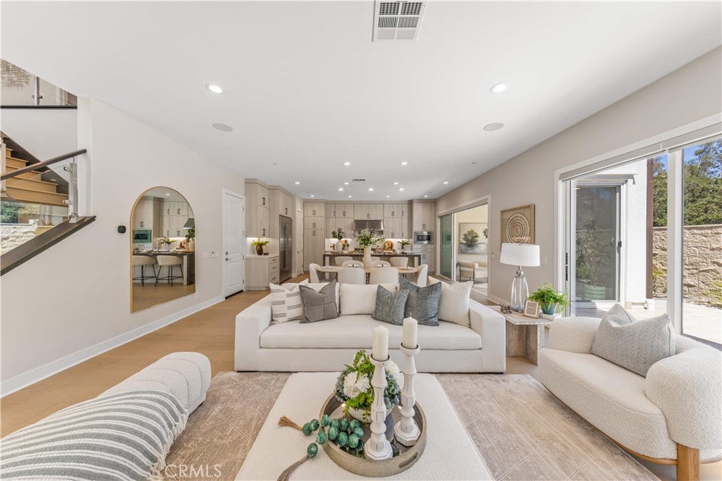 400 Riverbend
