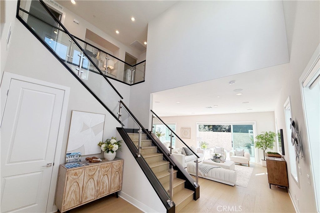 400 Riverbend