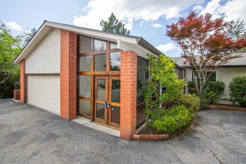 Photo of 23059 Evergreen Lane, Los Gatos, CA 95033 (MLS # ML82042936)