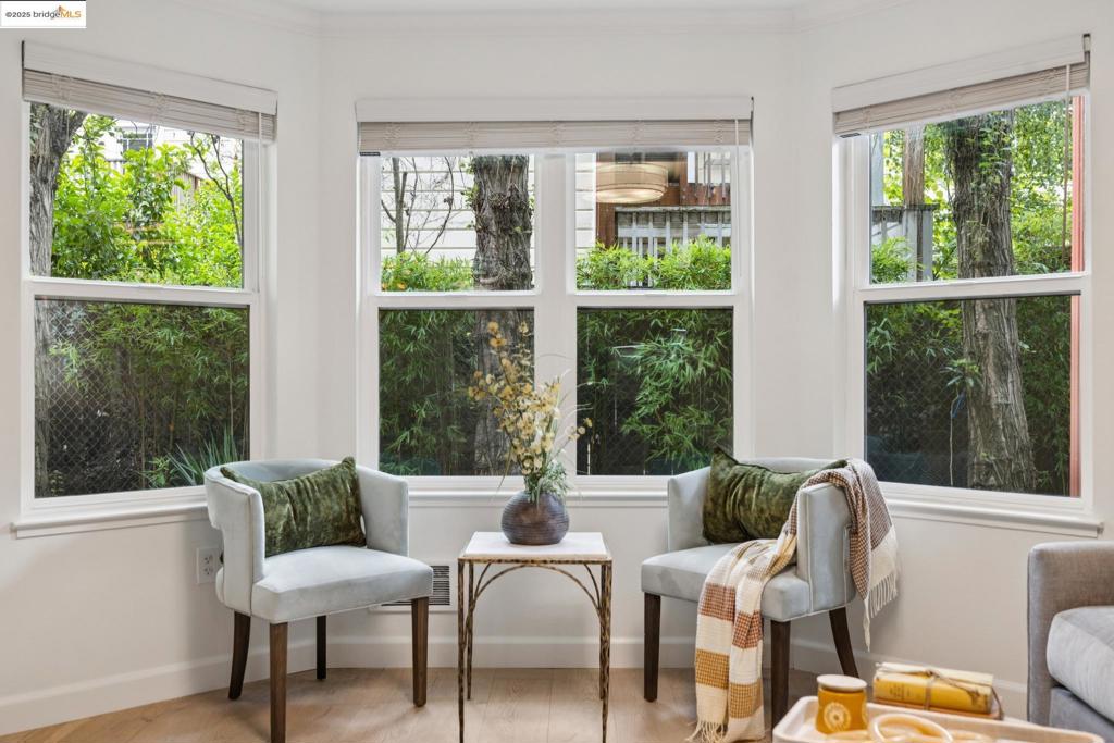 ALAMO SQUARE - Residential
