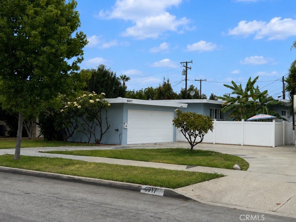 9917 Mina Avenue, Whittier CA 90605