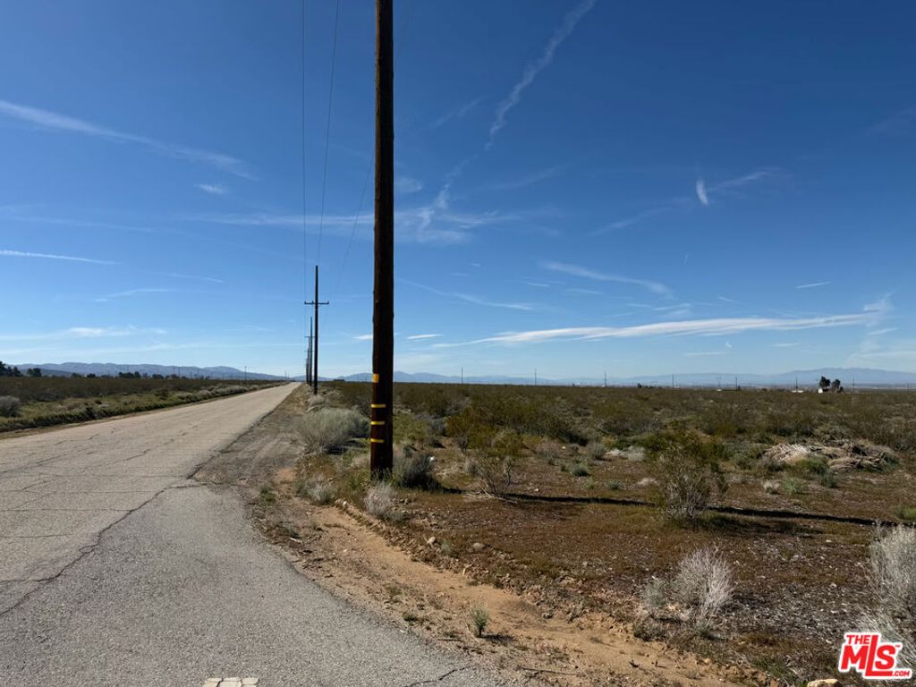 Photo of 0 Vac/vic Ave W/180 Ste, Palmdale, CA 93591 (MLS # 26657433)