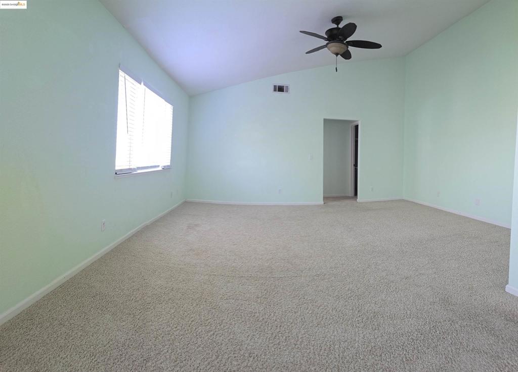 OAK HILLS - Residential Lease
