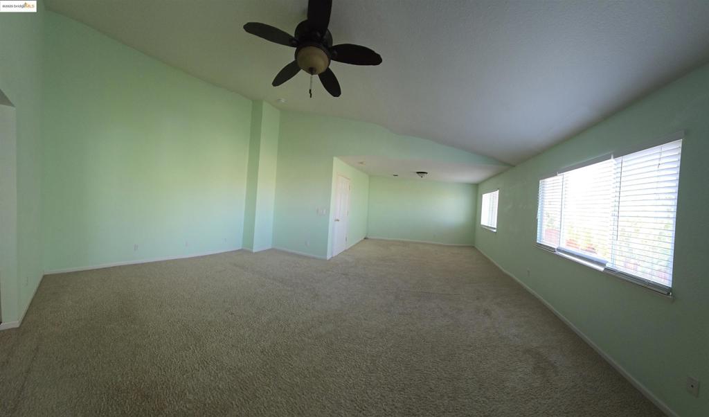 OAK HILLS - Residential Lease