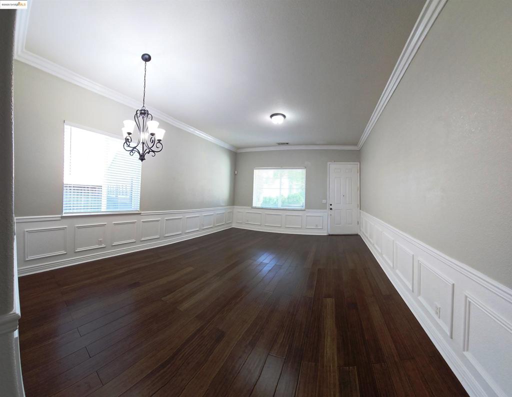 OAK HILLS - Residential Lease