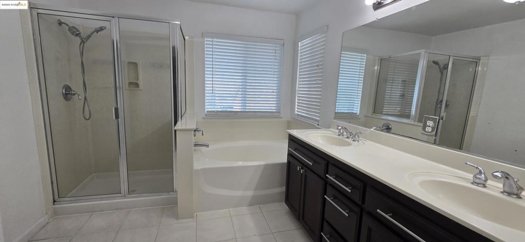 OAK HILLS - Residential Lease