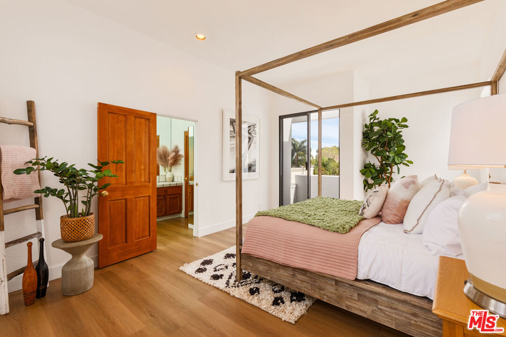 29221 Heathercliff Road 13