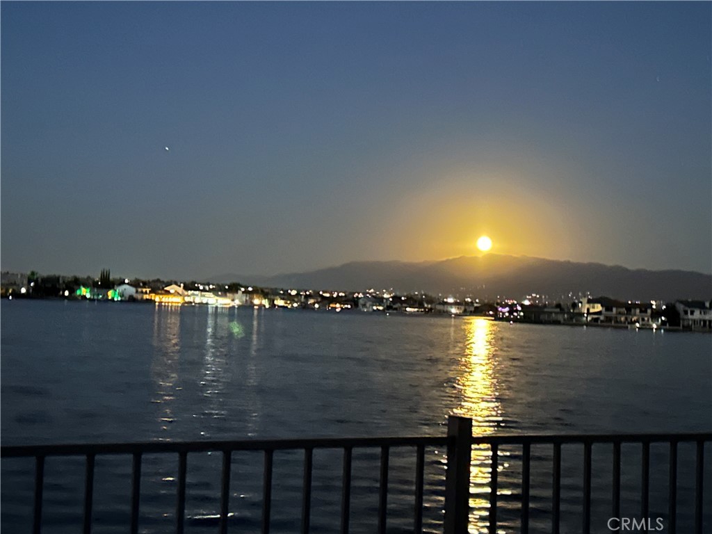 13915 Spring Valley Pkwy