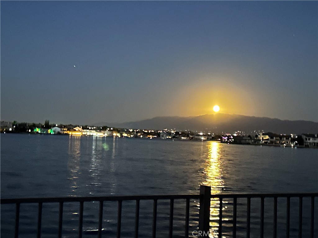 13915 Spring Valley Pkwy