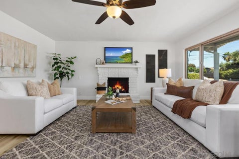 Photo of 2738 Oak Hill Dr DR, Escondido, CA 92027 (MLS # 260019285SD)