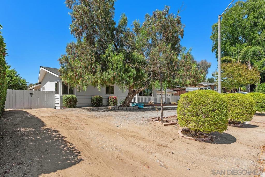 2738 Oak Hill Dr
