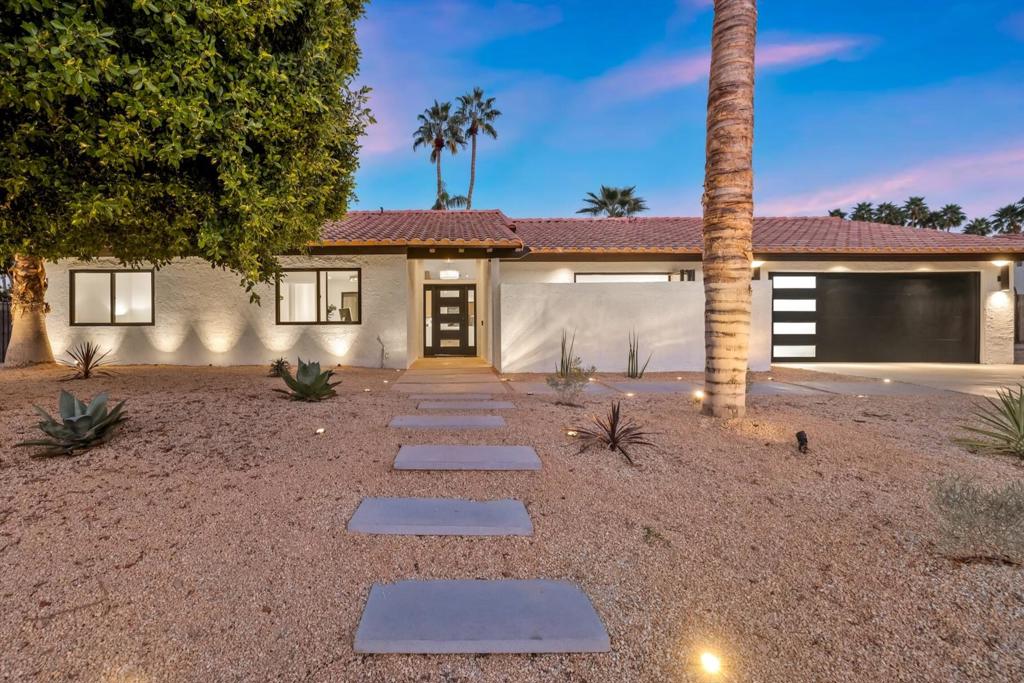 1560 S Beverly Drive