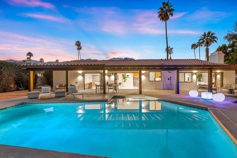 Photo of 1560 S Beverly Drive, Palm Springs, CA 92264 (MLS # 219143489PS)