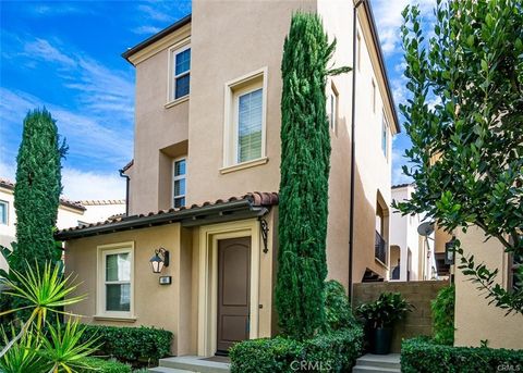 Photo of 86 Strawberry, Irvine, CA 92620 (MLS # PW26049274)