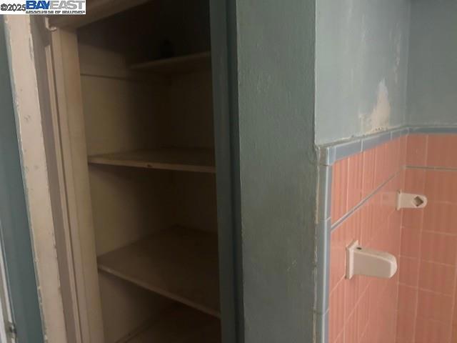 LINCOLN HIGHLAND - Residential