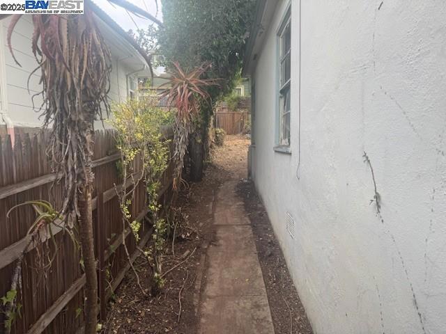 LINCOLN HIGHLAND - Residential