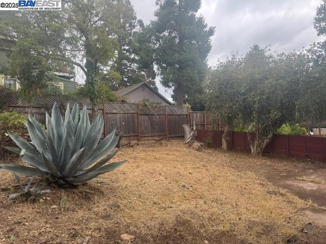 LINCOLN HIGHLAND - Residential