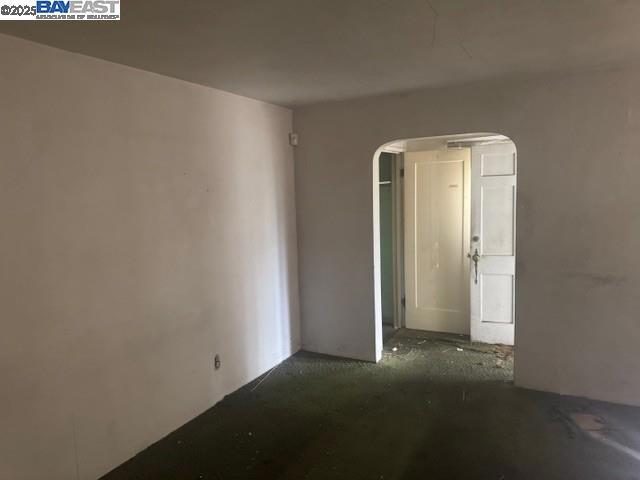 LINCOLN HIGHLAND - Residential