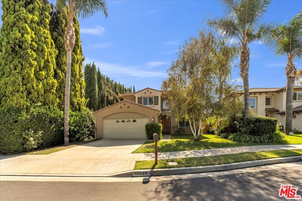 Winnetka, California 91306, United States, 4 Bedrooms Bedrooms, ,3 BathroomsBathrooms,Residential,Active,234314