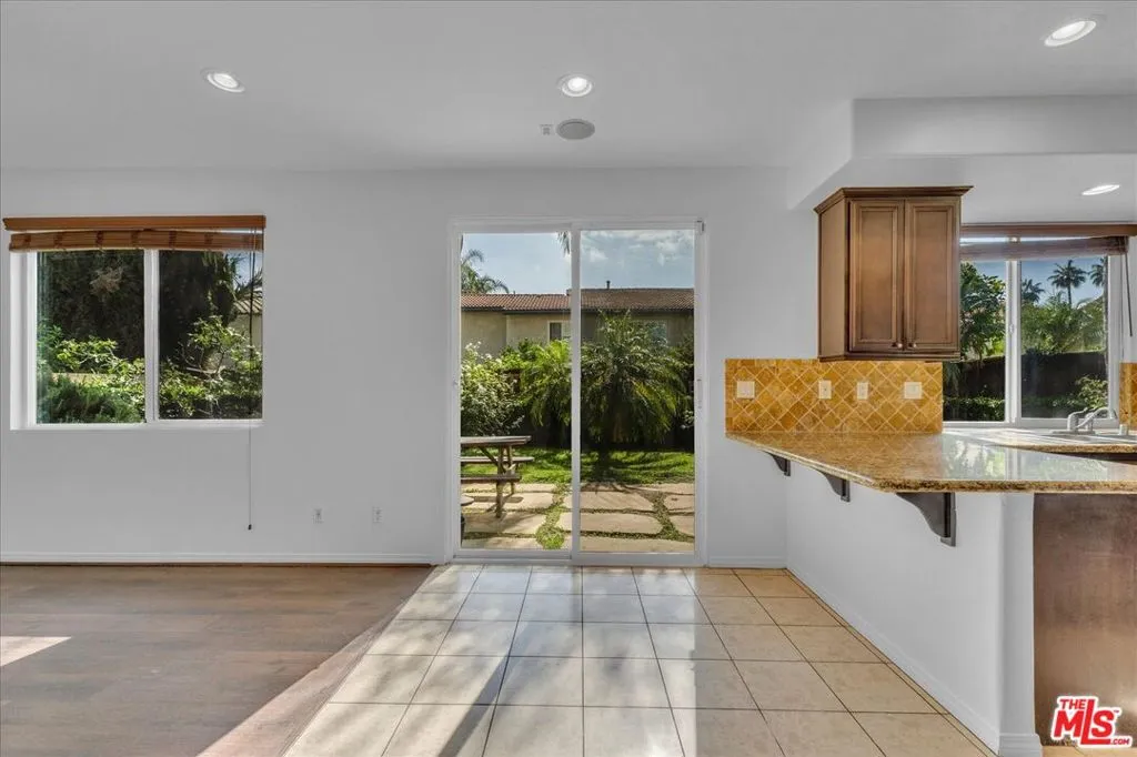 Winnetka, California 91306, United States, 4 Bedrooms Bedrooms, ,3 BathroomsBathrooms,Residential,Active,234314