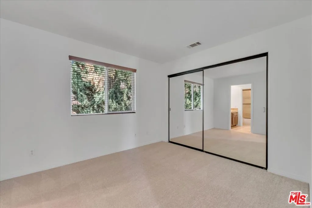 Winnetka, California 91306, United States, 4 Bedrooms Bedrooms, ,3 BathroomsBathrooms,Residential,Active,234314