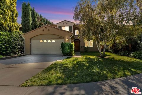 Photo of 19844 Hatton Street, Winnetka, CA 91306 (MLS # 25610619) Photo of 19844 Hatton Street, Winnetka, CA 91306 (MLS # 25610619)
