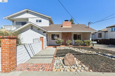 Photo of 3851 Vineyard Ave, Pleasanton, CA 94566 (MLS # 41147696)