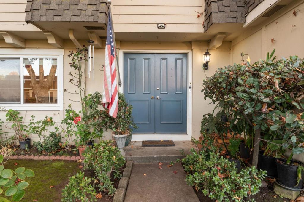 7108 Coral Gables Circle