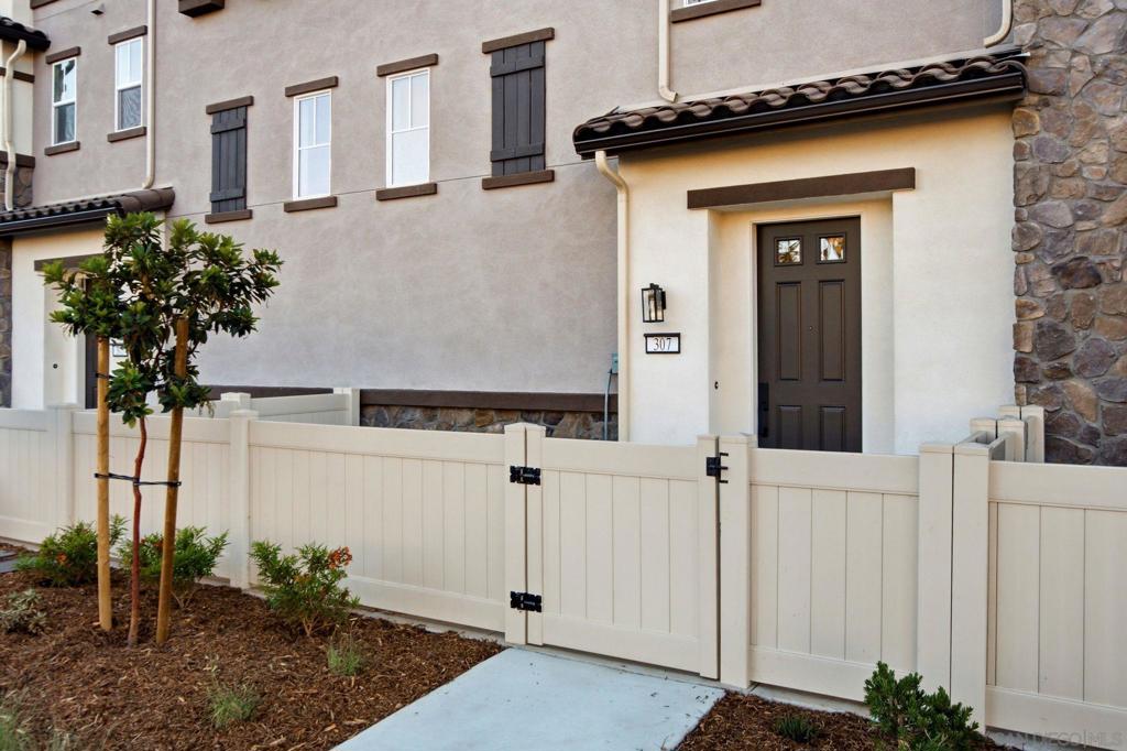 244 Pico Ave AVE 13, San Marcos CA 92069