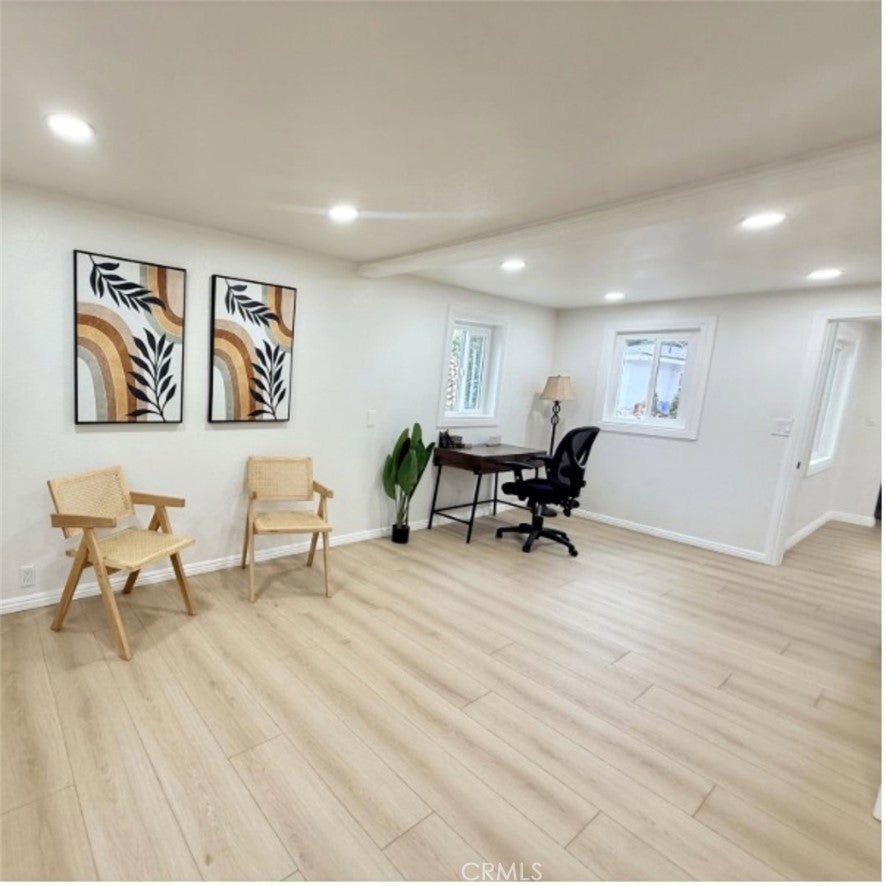 339 W Wilson