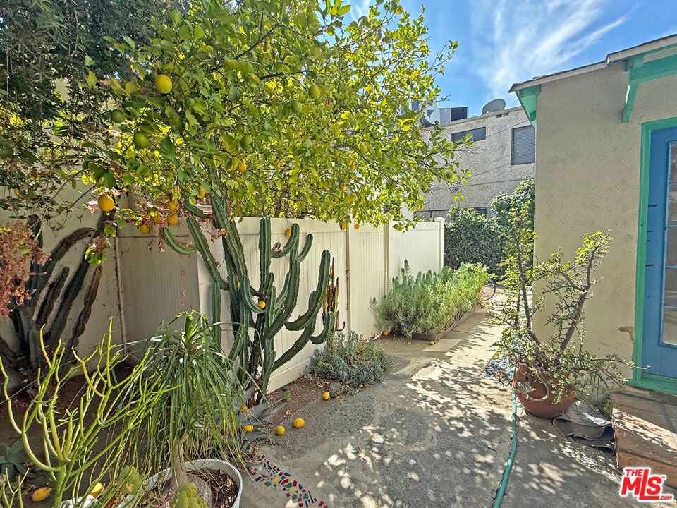 5623 Woodman Avenue