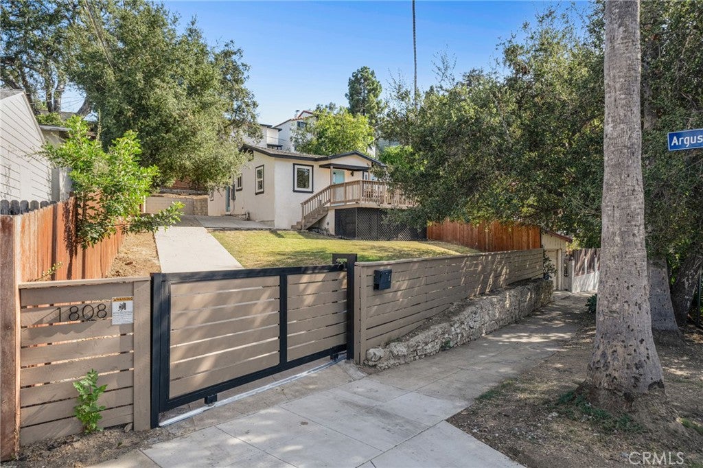 1808 Chickasaw Avenue, Los Angeles CA 90041